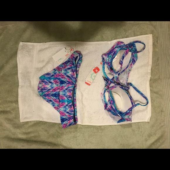 Bikini set - Picture 1 of 2